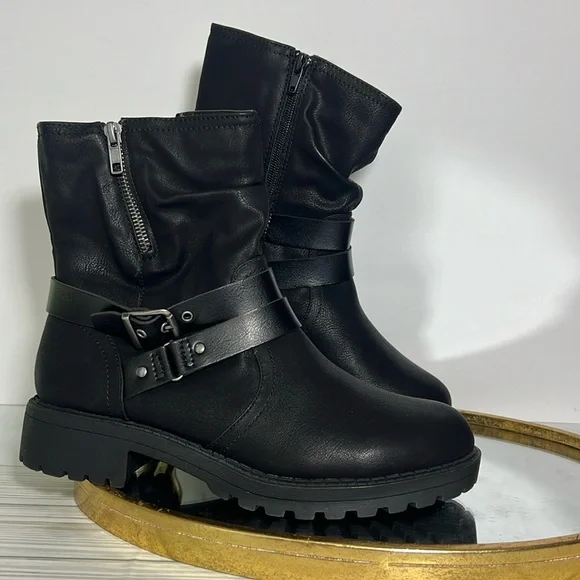 Jellypop Women’s Ankle Booties zipper on side size 9 and 12 black - Picture 3 of 10